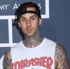 2010__03__Travis_Barker_March10newsne 225×224.jpg
