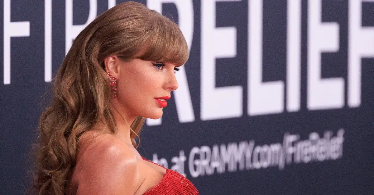 Image of Taylor Swift caught up with Ed Sheeran for four hours.