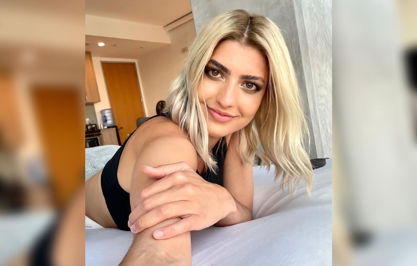 Singer Rachel Levin Dishes On Her New Single 'My Way'