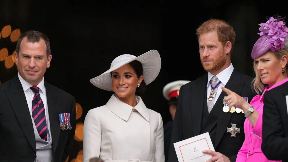 image of royal family