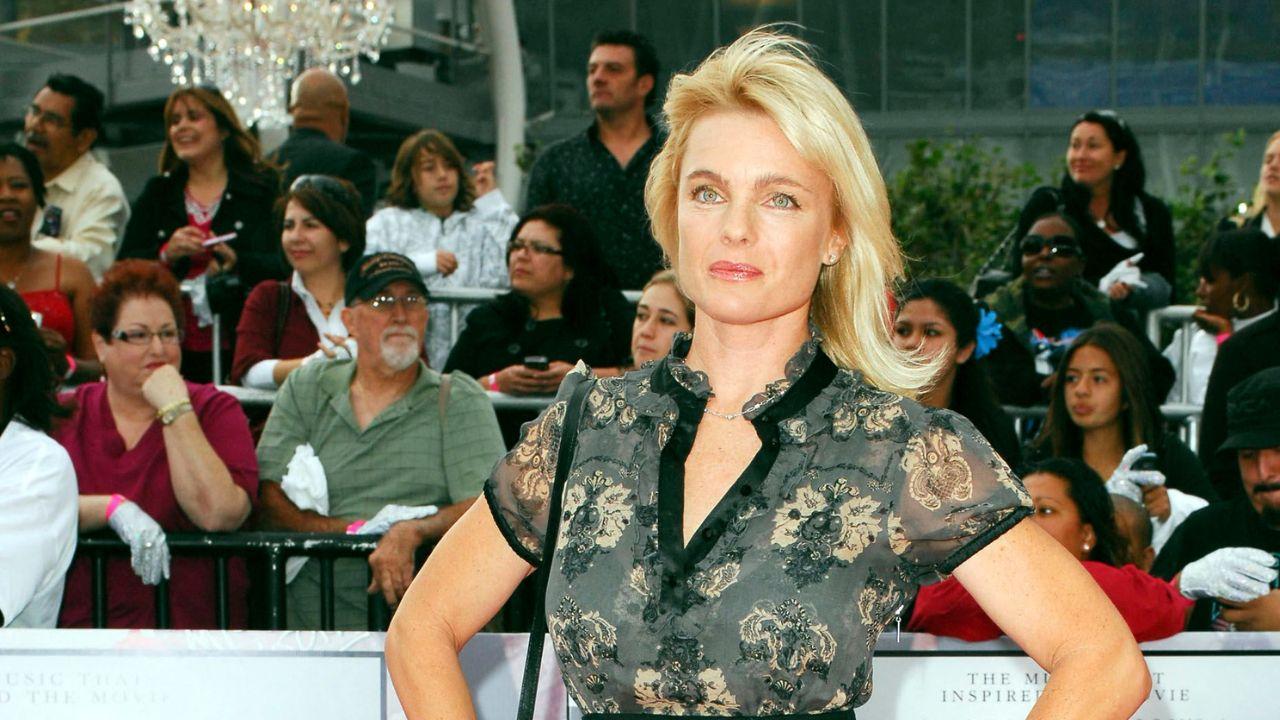 Image of Erika Eleniak said she is 'excited' to return to 'Baywatch.'