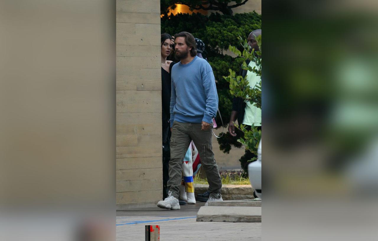 Sofia Richie Confronted Scott Disick About His Alleged Cheating(00)