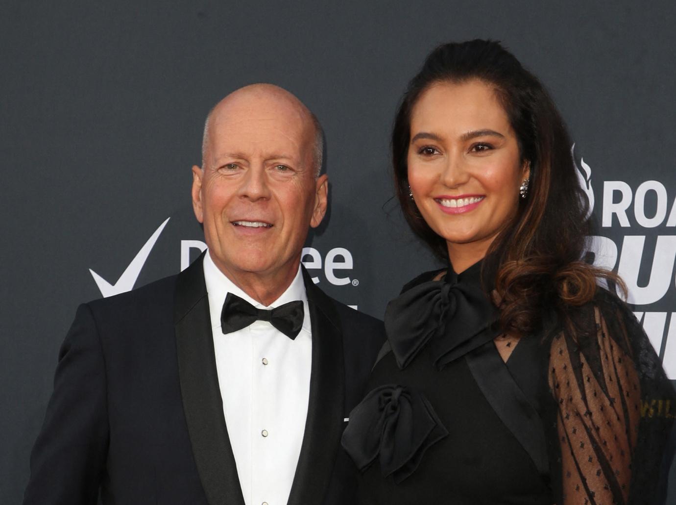 bruce willis daughters thank emma heming spreading awareness dementia