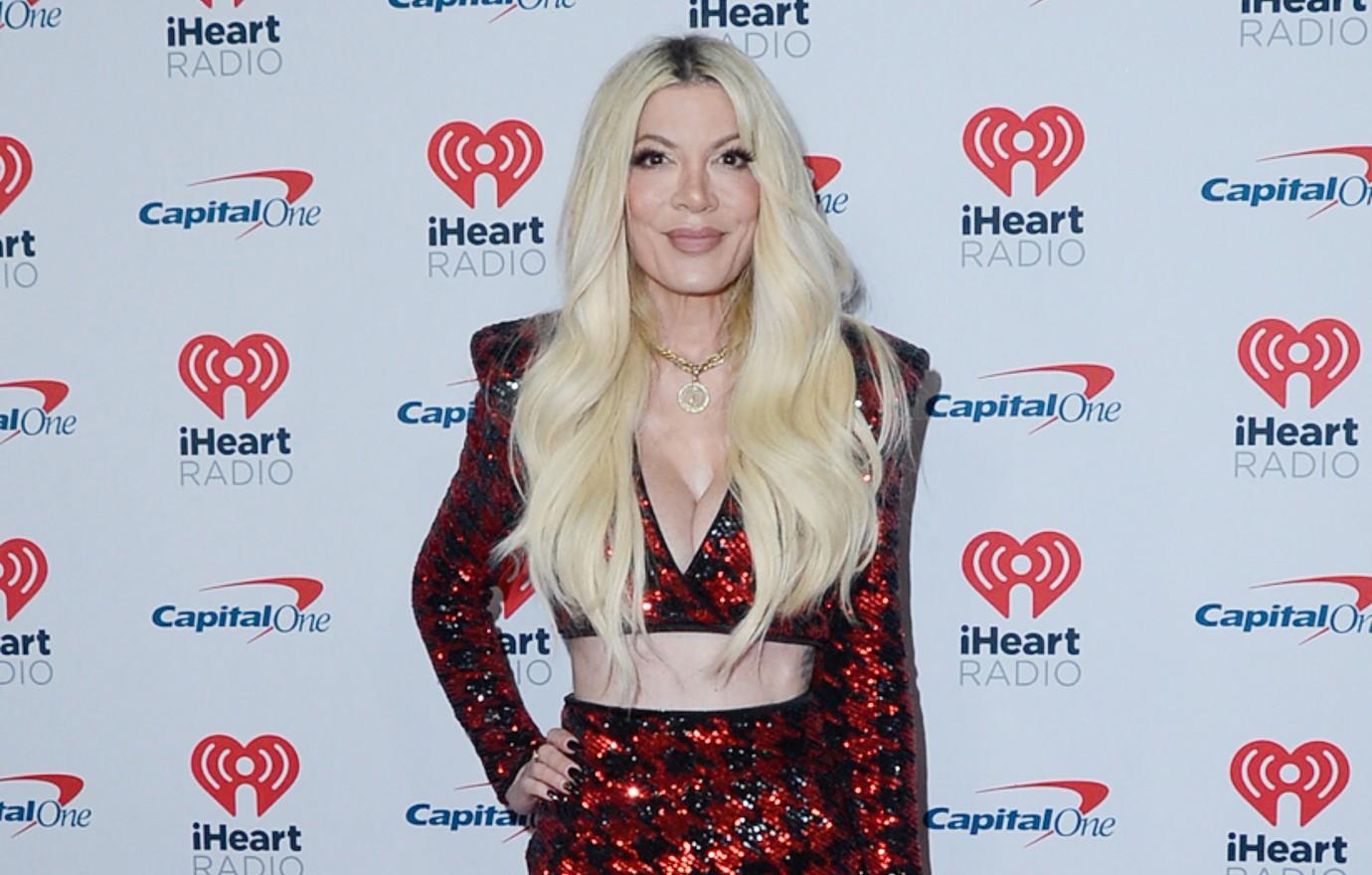 tori spelling admits hoarder not good with money