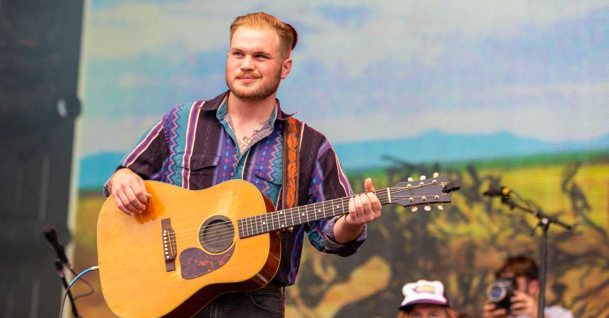 Image of Zach Bryan said he got sober for his 'own personal clarity.'