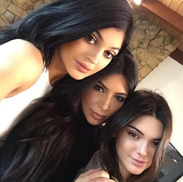 Kendall kylie kim selfie