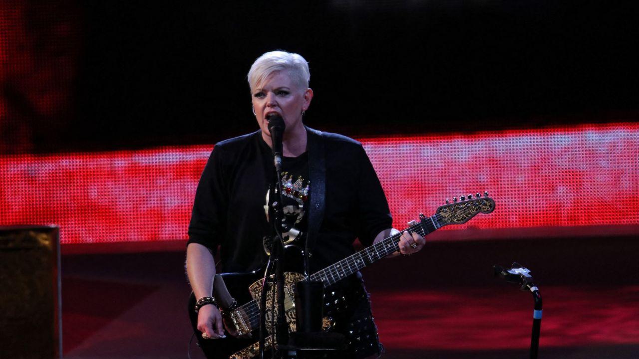 Image of Natalie Maines said she was now ashamed that the president of the United States came from the United States.
