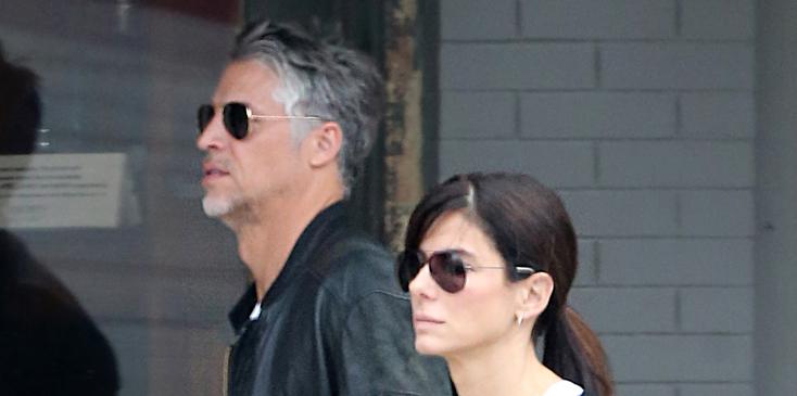 EXCLUSIVE: ** PREMIUM EXCLUSIVE RATES APPLY**  Sandra Bullock and boyfriend Bryan Randall picking up food from Sandra&#8217;s sisters bakery in Austin