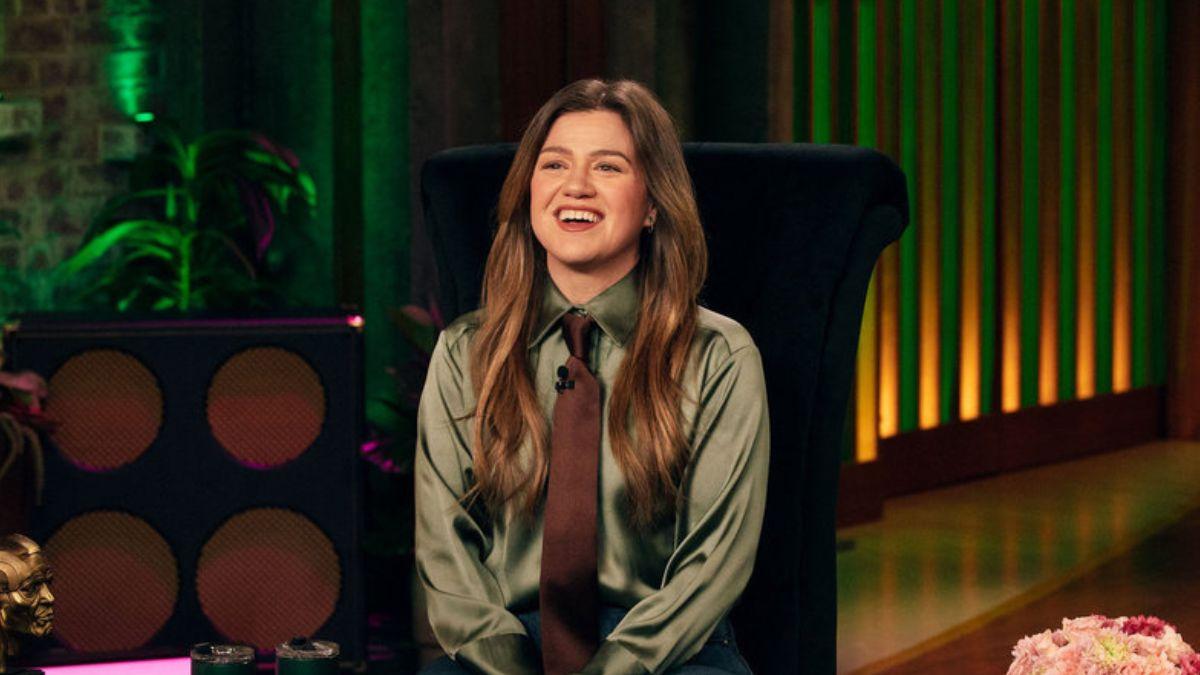 kelly clarkson announces talk show is ending after seasons what to know