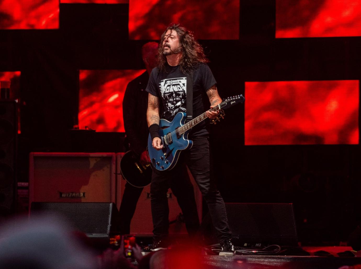 dave grohl refuses explain why thinks taylor swift doesnt sing live