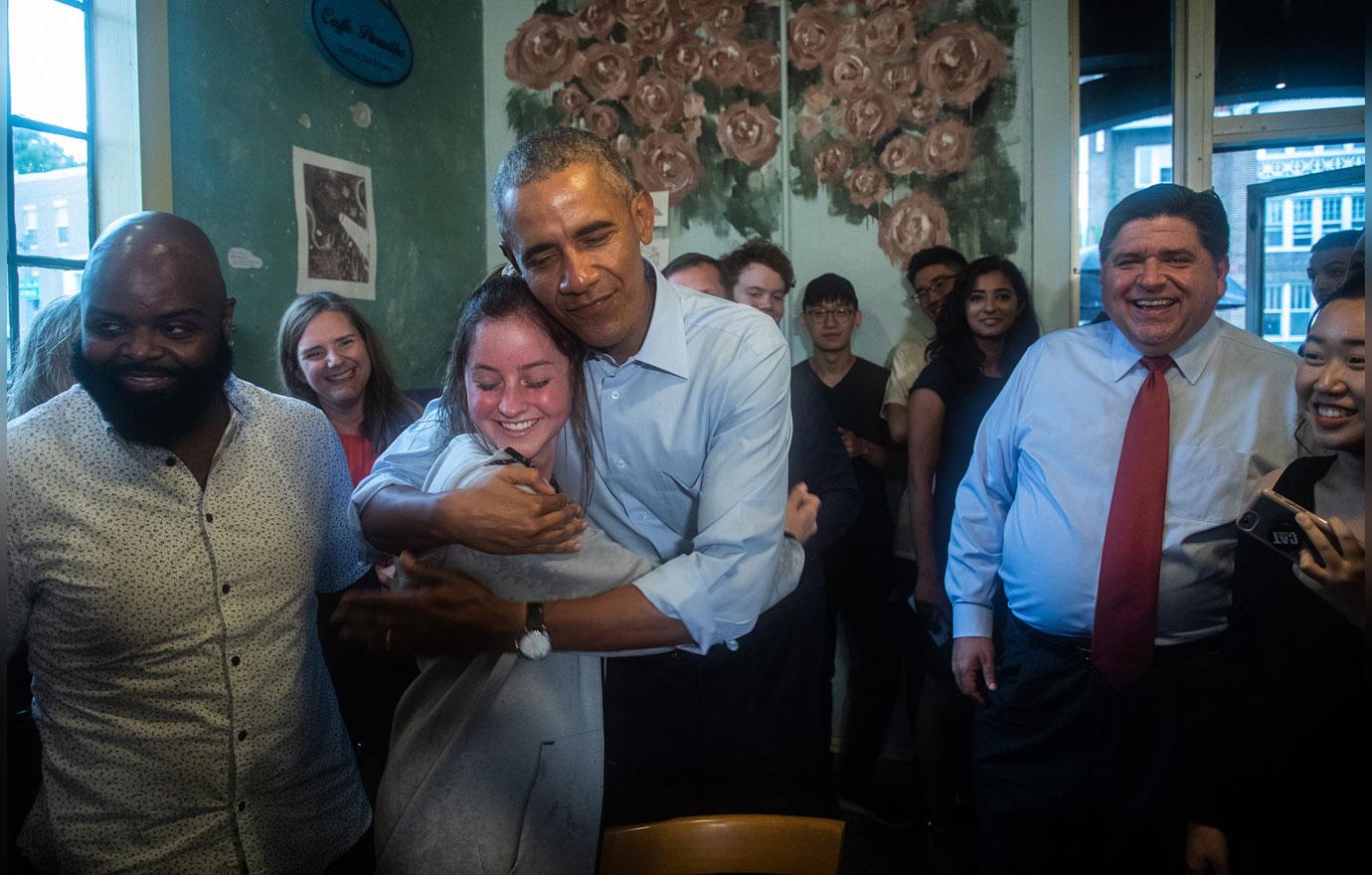 In a rebuke of Donald Trump, Barack Obama exhorts followers to vote at U. of I.