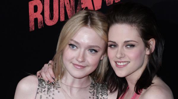 Gotta See It Gram of the Day: Kristen Stewart and Dakota Fanning's Cute ...