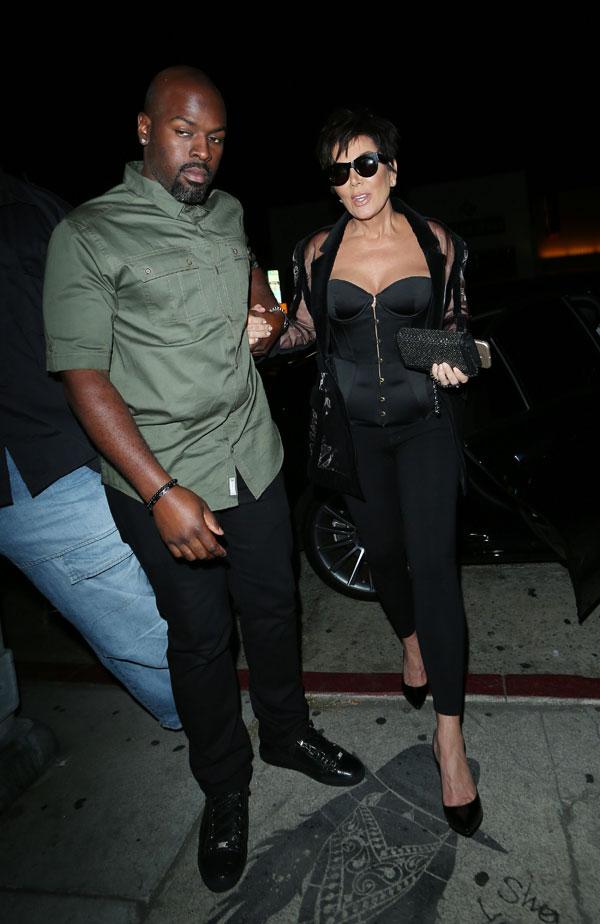Kris jenner kim kardashian selfie4