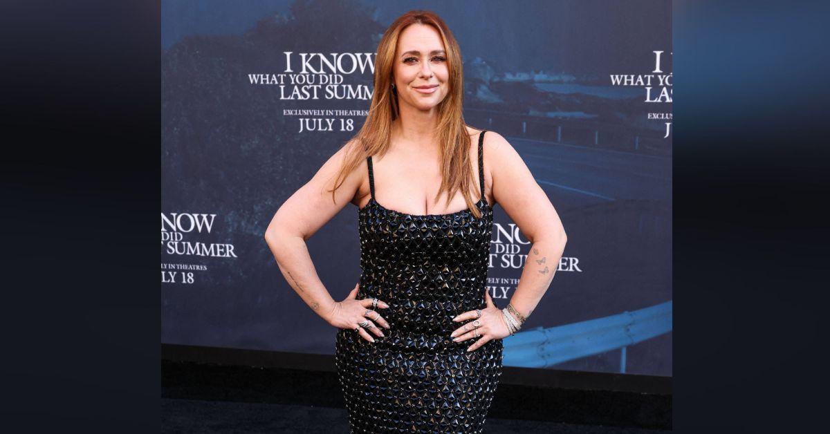 jennifer love hewitt praised realistic body i know what you did last summer premiere photos