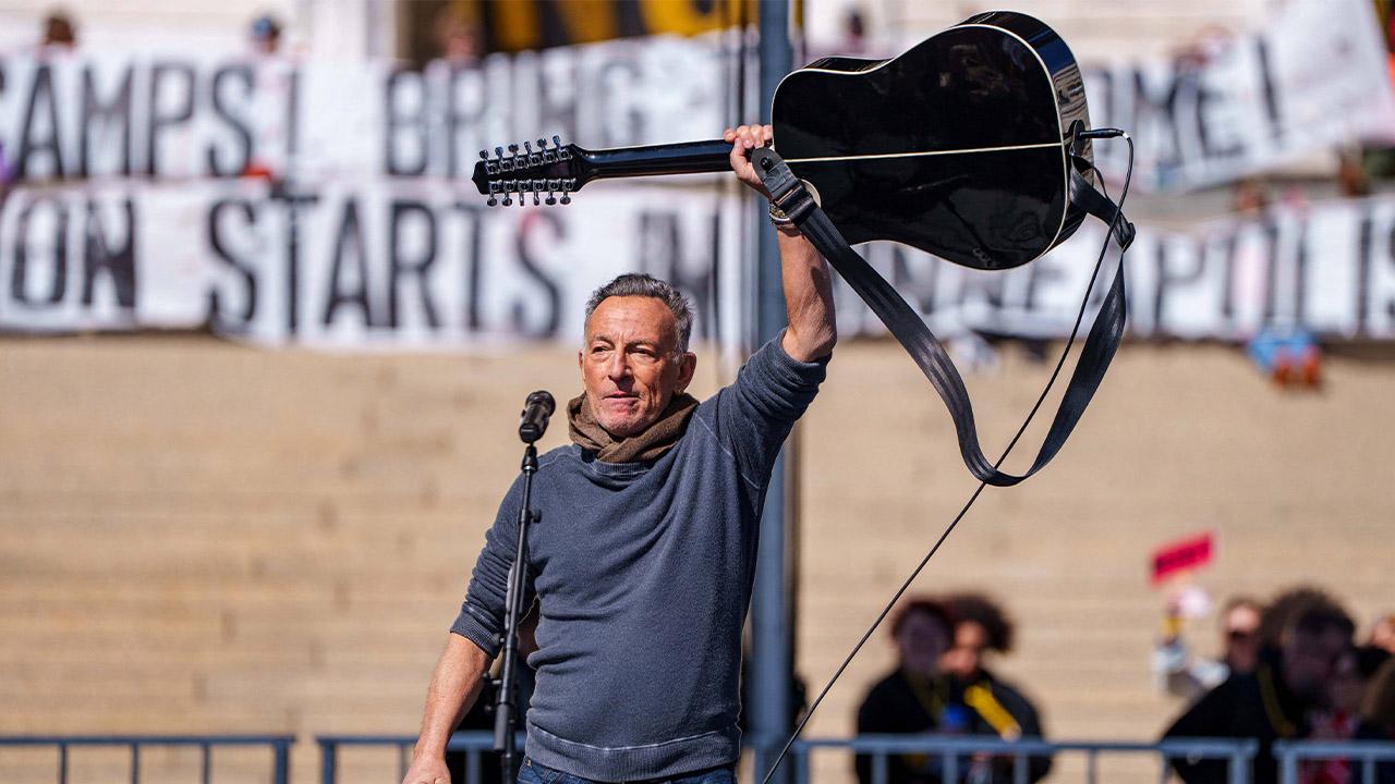 Image of Bruce Springsteen opened the event with 'Streets of Minneapolis,' in response to the killings of Renée Good and Alex Pretti by federal immigration agents.