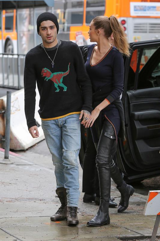 *EXCLUSIVE* Sexy couple Gigi Hadid and Zayn Malik run errands together