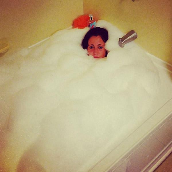 Jenelle evans bubble bath