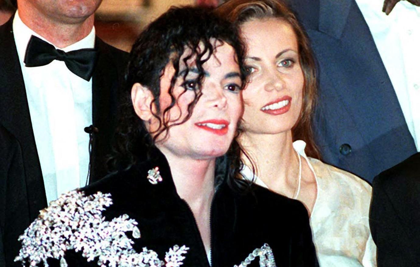 michael jacksons nose job from drunk doctor started his plastic surgery spiral friend liberaces ex reveals