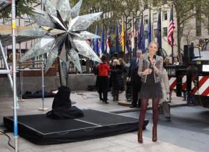 2010__11__99_Lively_Blake_111810 300×218.jpg