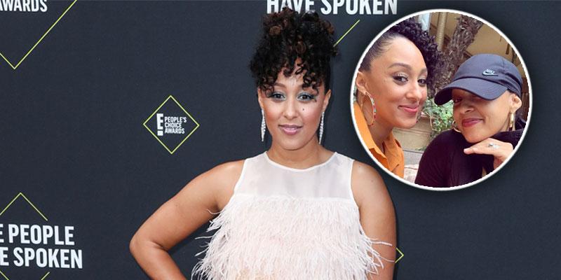 tamera mowry parents 2022