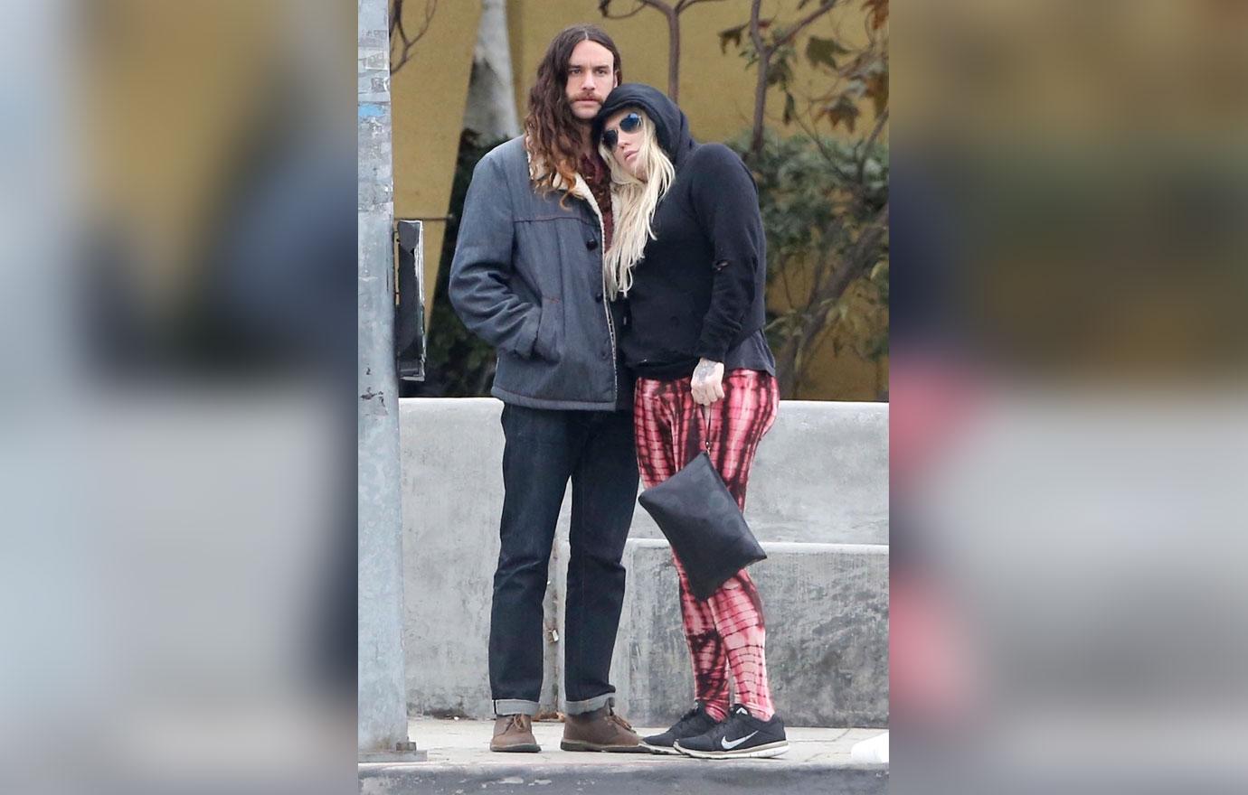 *EXCLUSIVE* Kesha and Brad Ashenfelter head to lunch on a rainy day in Los Angeles