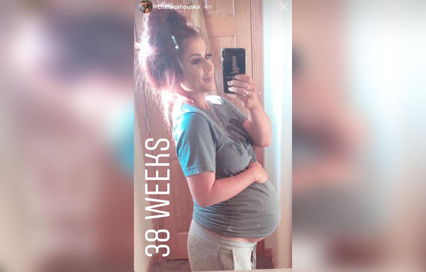 Chelsea houska baby girl update 01