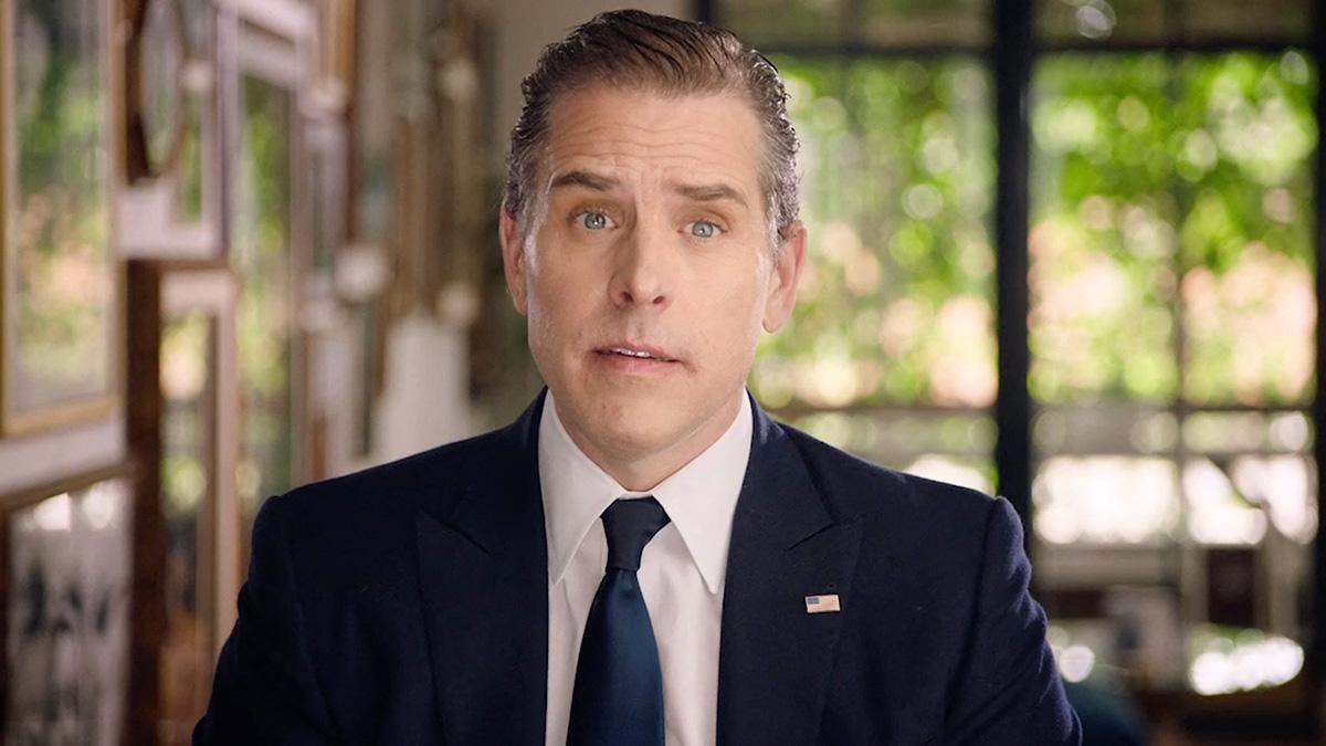 Photo of Donald Trump reportedly told Joe Biden he wouldn't come after his troubled son, Hunter Biden.