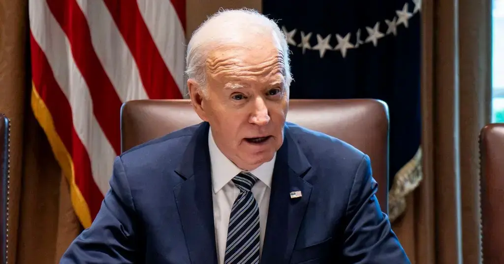 joe biden shows signs cognitive decline lawmakers concern cheat sheets