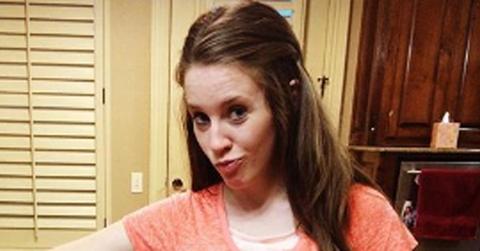 Jill duggar shows off curvaceous body skinny jeans hero
