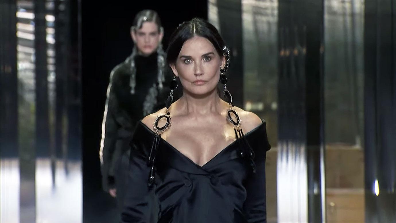 demi moore plastic surgery paris fashion week look has experts talking