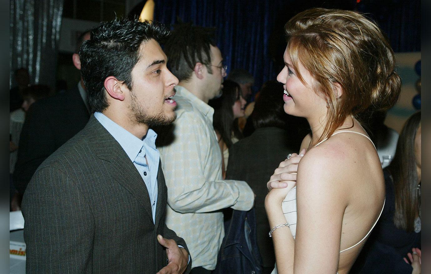 Mandy moore kiss wilmer valderrama virginity fib 6