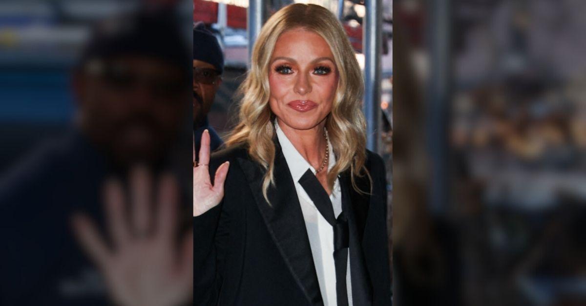 Image of Kelly Ripa revealed she doesn't wear bras when flying.