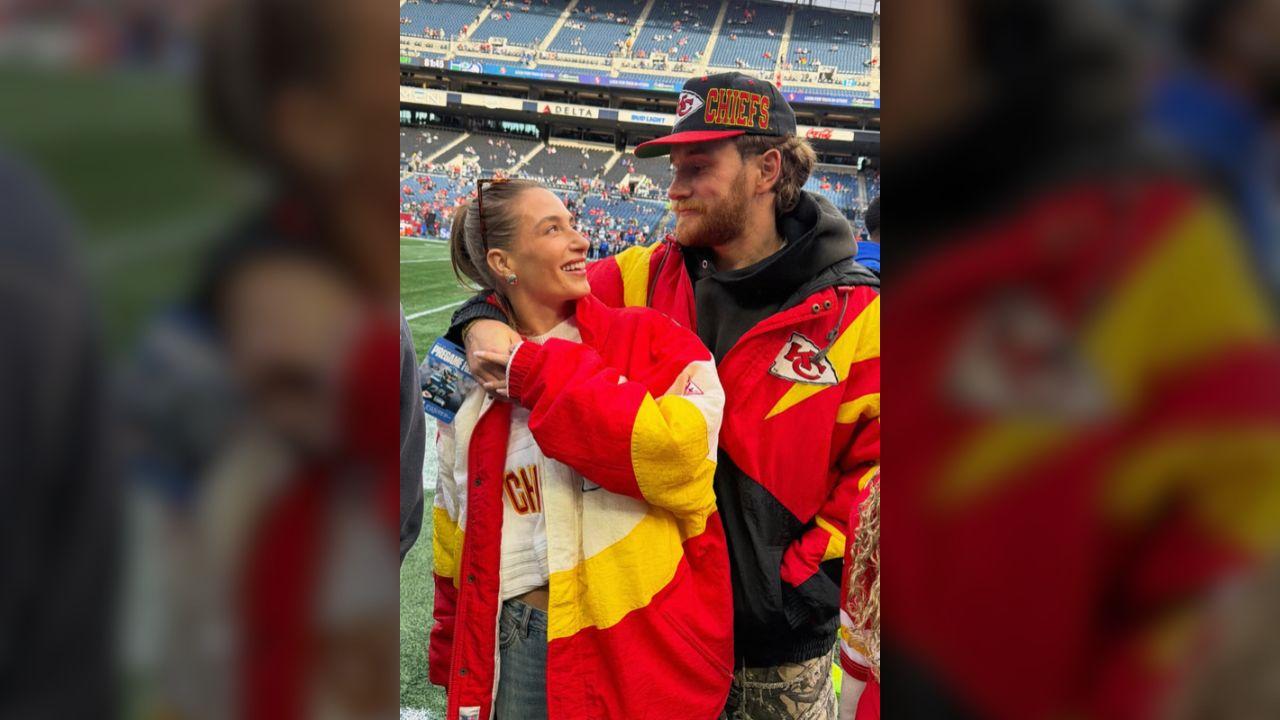 image of The couple has continued their relationship away from the cameras.