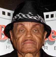 2009__11__joejackson 221×225.jpg