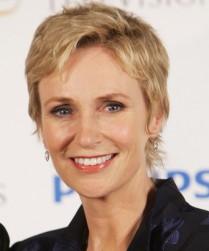 2010__07__okmagazine horoscopes janelynch 209×300.jpg