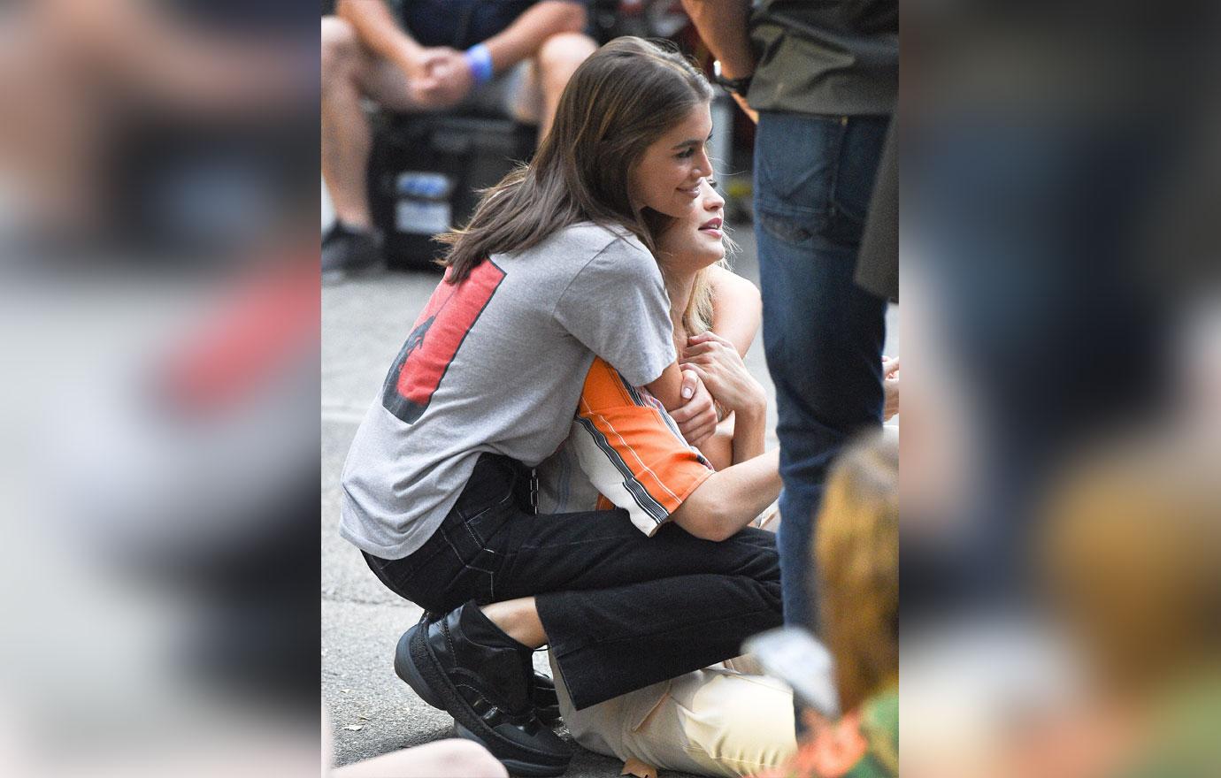 Gigi Hadid &amp; Kaia Gerber are seen hugging in Central Park