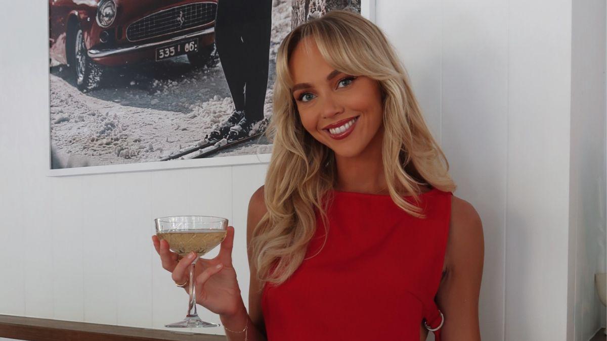 Photo of Annie Knight