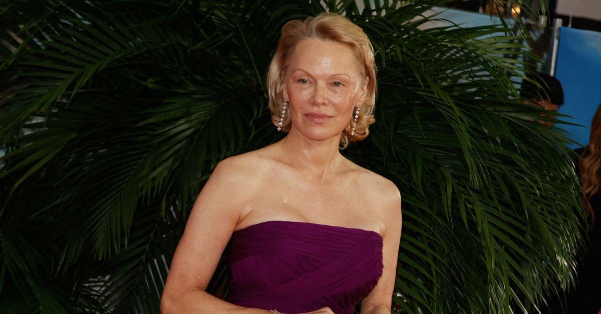 Image of Pamela Anderson's hair was previously blonde.