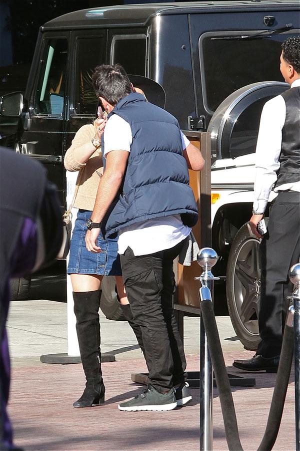 Hilary duff mike comrie black friday