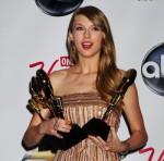 2011__05__Taylor_Swift_May24 150×148.jpg