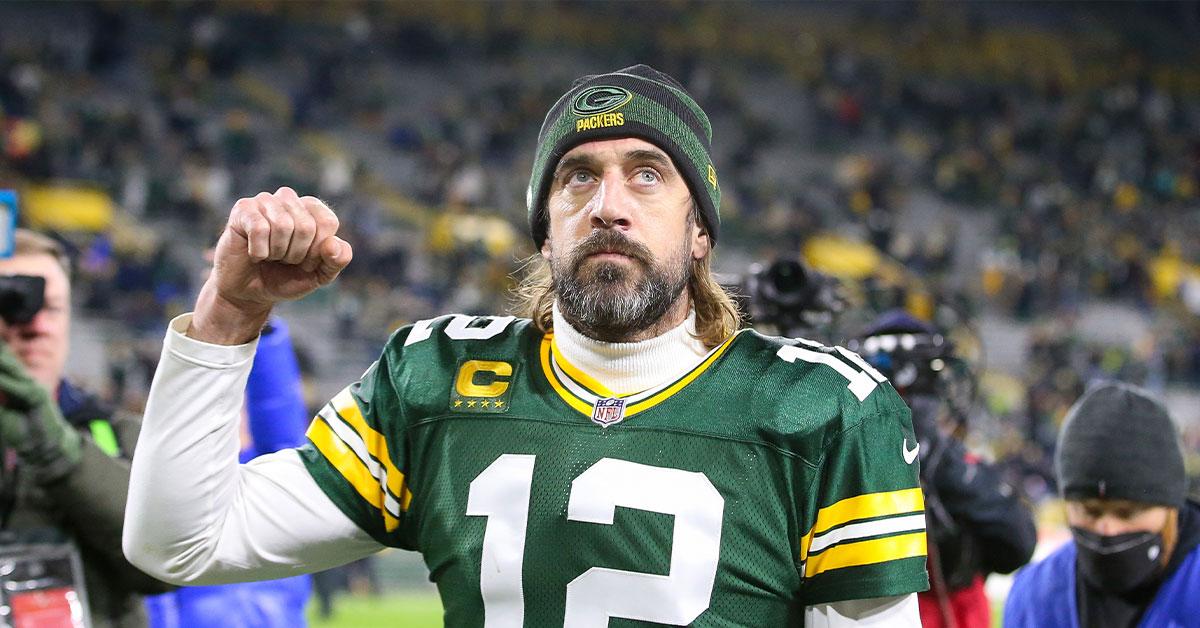 Aaron Rodgers Drinks With Friends After Isolated Darkness Retreat