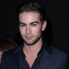 2010__04__Chace_Crawford_April12newsne 225×223.jpg