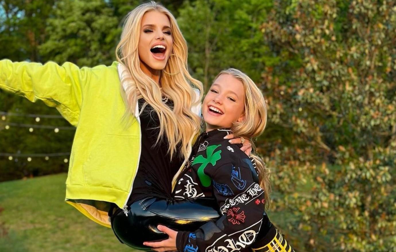Jessica Simpson's Daughter Maxwell Looks All Grown Up in HSN Appearance  with Mom and Grandma Tina