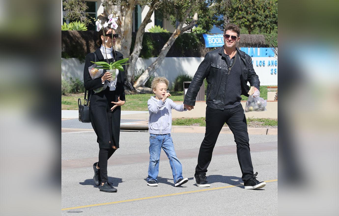 Robin Thicke Seen With Son As He & Paula Patton Battle For Custody