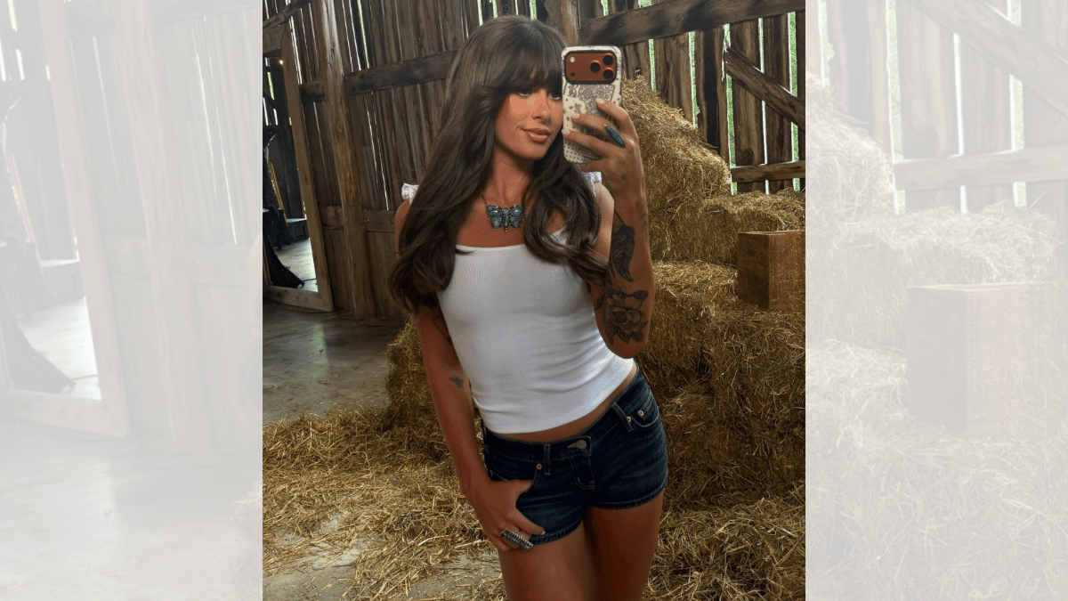 Image of Fans praised Ella Langley in the comment section.