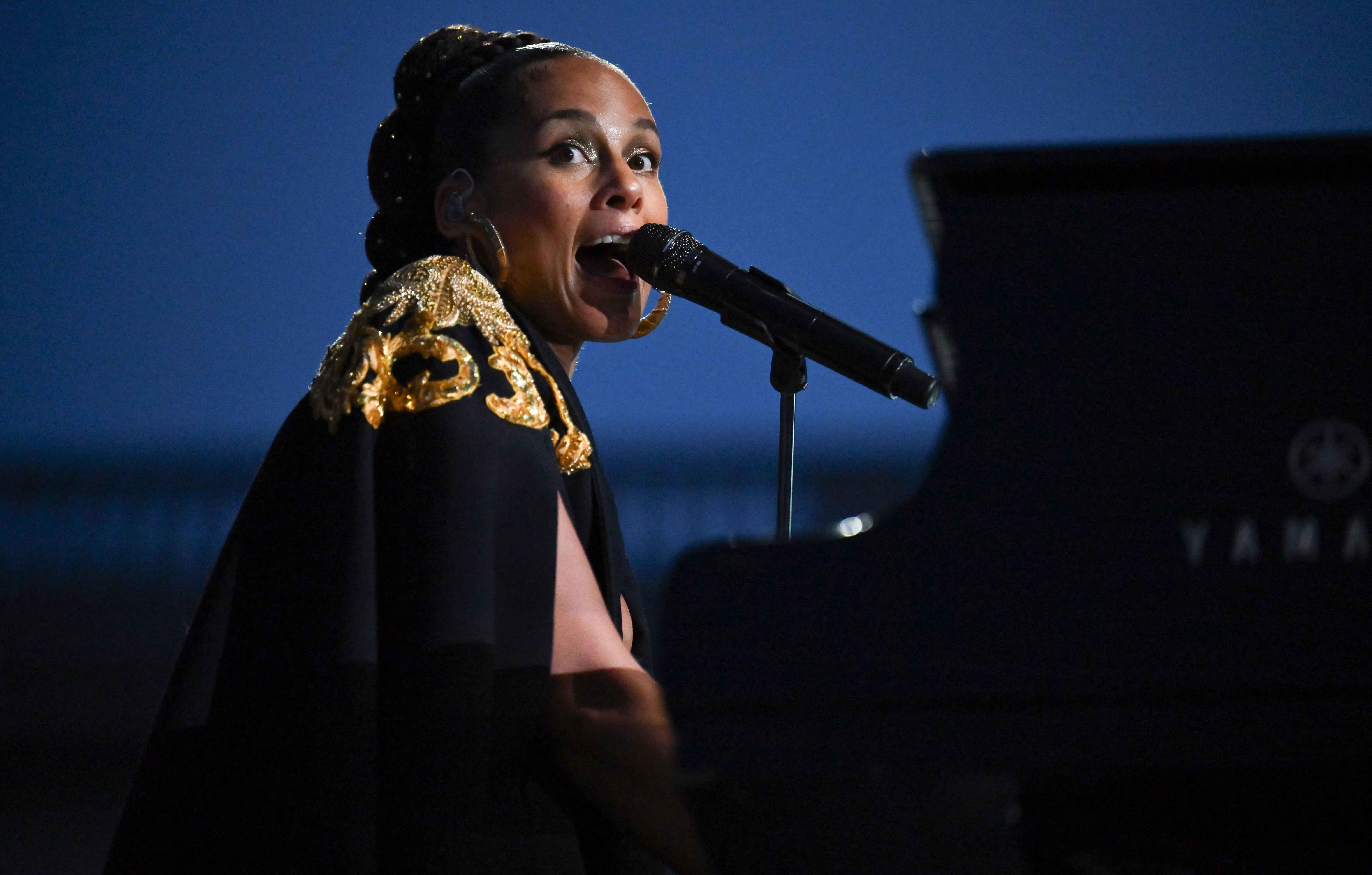 Alicia Keys Details Alarming Fan Encounter On Social Media