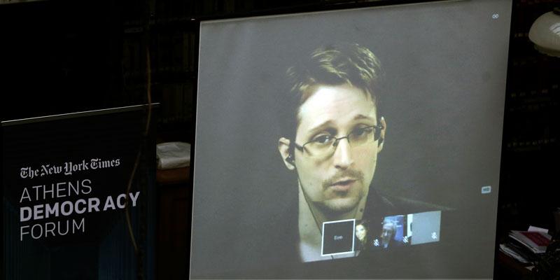 Edward Snowden Announces He Is Seeking Russian Citizenship Ahead Of Son's Birth