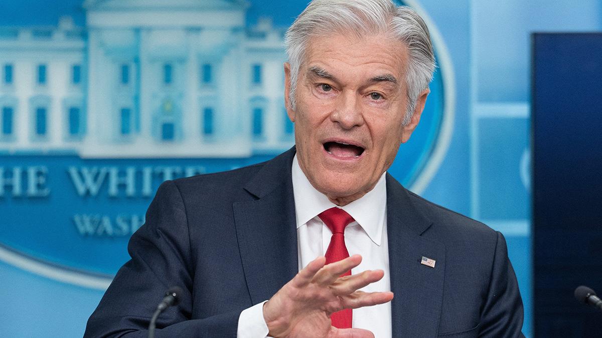 Image of Dr. Oz deflected health concerns surrounding Donald Trump while praising the president.