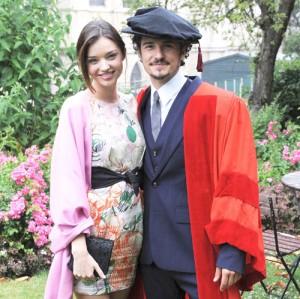 2010__07__Miranda_Kerr_Orlando_Bloom_July13newsne 300&#215;2991.jpg