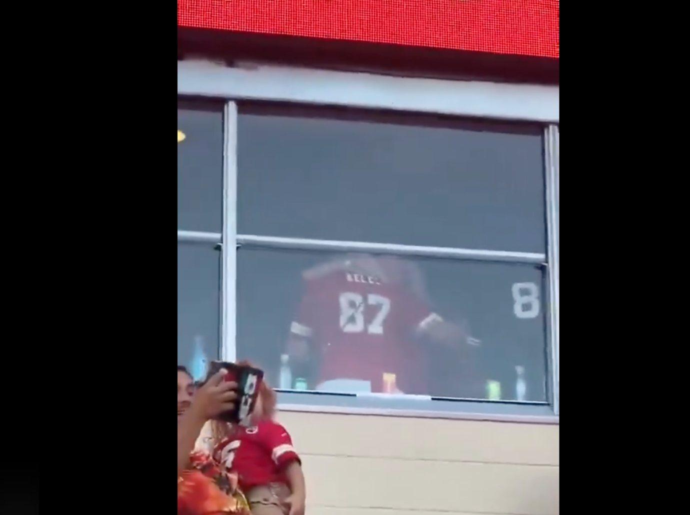 taylor swift travis kelce moms hug after cheifs win watch